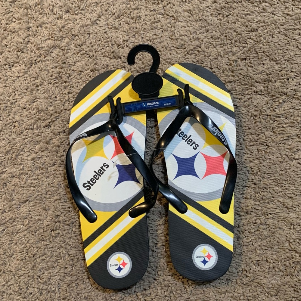 NEW Pittsburgh Steelers Flip Flops Large 9-10
